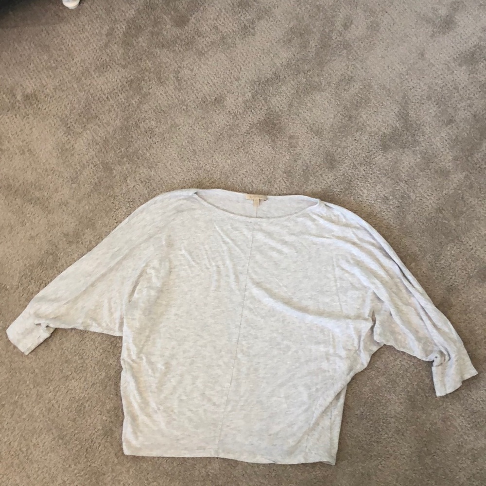 3/4 sleeve gray shirt, lightly worn